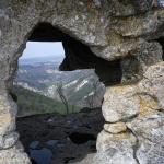 Скальные пещеры Мангупа