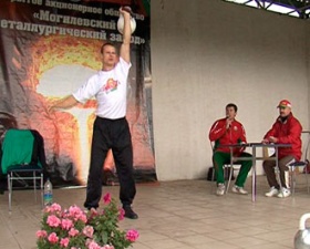 фото 2011 года, Ситников пытается установить новый мировой рекорд